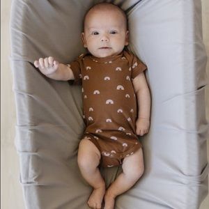 Mebie Baby Rainbow unisex bodysuit onesie